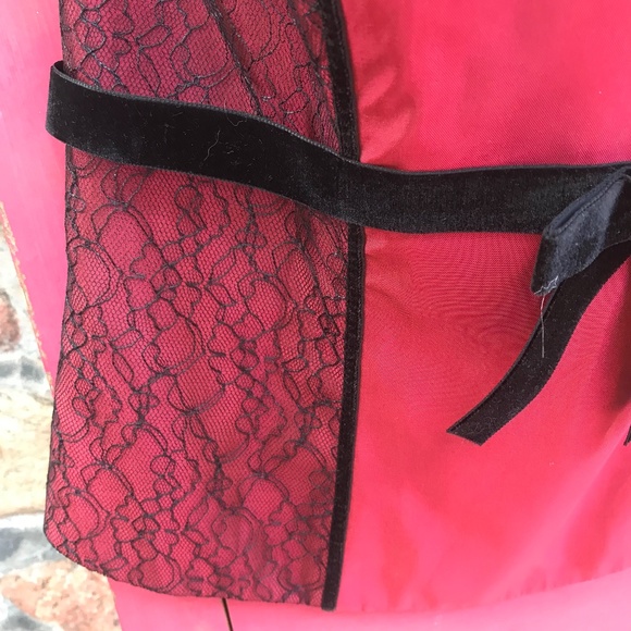 SALE! David's Bridal Red & Black Zip Back Corset - Picture 3 of 7
